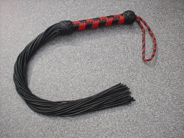 Flogger red-black 30 tails length 2.2 foot